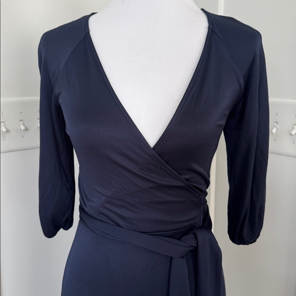 Diane Von Furstenberg Blue Classic Wrap Dress Size 4 - Picture 2 of 8